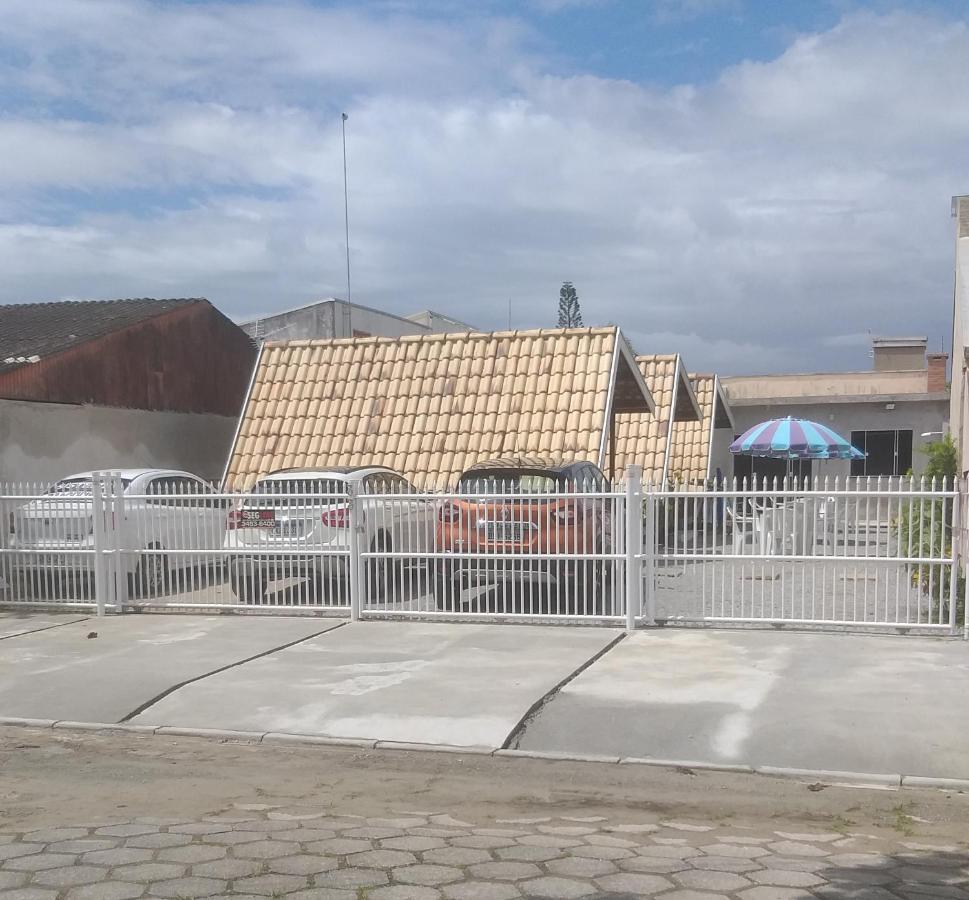 מטיניוס Residencial Chales Riviera מראה חיצוני תמונה